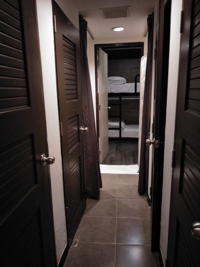 Badu Sukhumvit Dormitory Banguecoque Exterior foto
