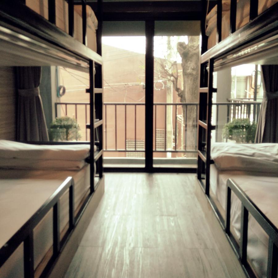 Badu Sukhumvit Dormitory Banguecoque Exterior foto