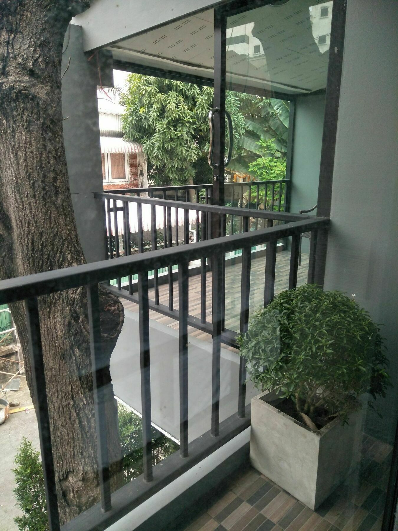 Badu Sukhumvit Dormitory Banguecoque Exterior foto