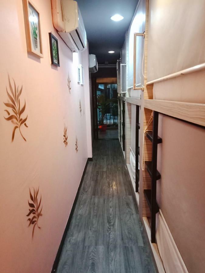 Badu Sukhumvit Dormitory Banguecoque Exterior foto