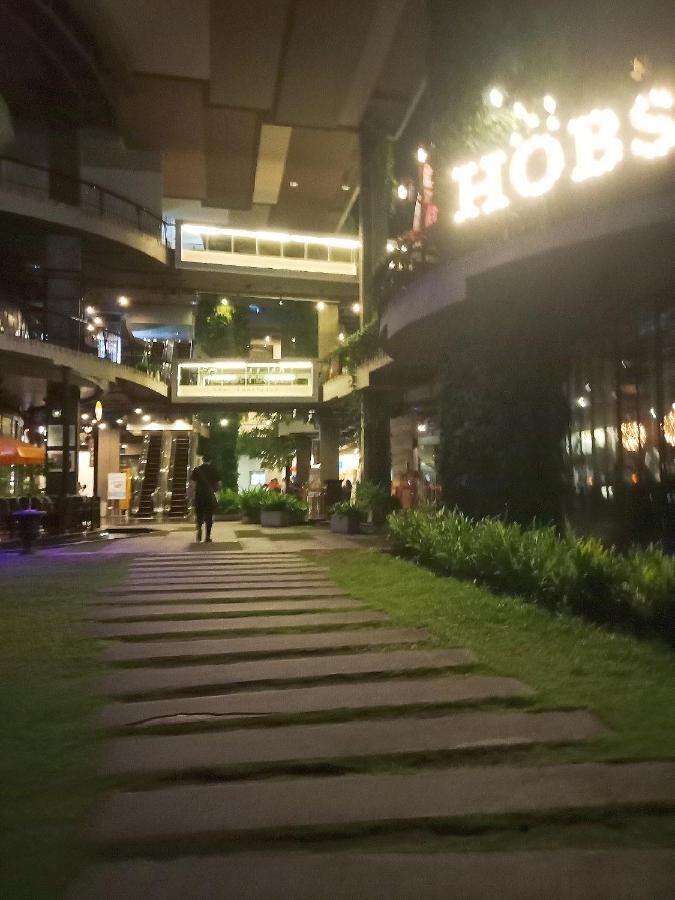 Badu Sukhumvit Dormitory Banguecoque Exterior foto